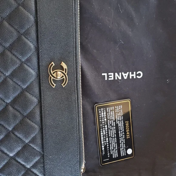 CHANEL Black Caviar Clutch Case Very Good - Picture 2 of 8